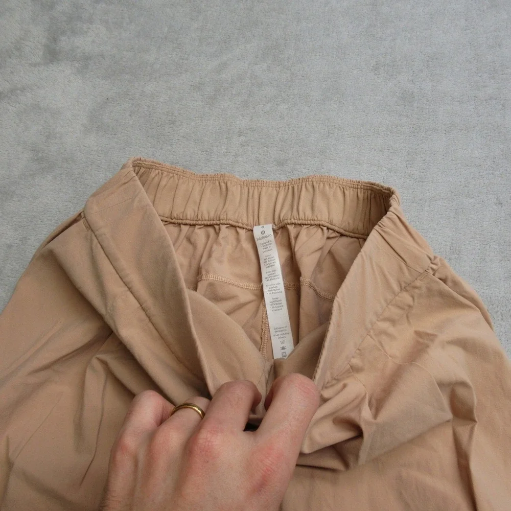 Lululemon‎ Pants Women 6 Beige High Rise Elastic Waist Casual True Swift? 24x27